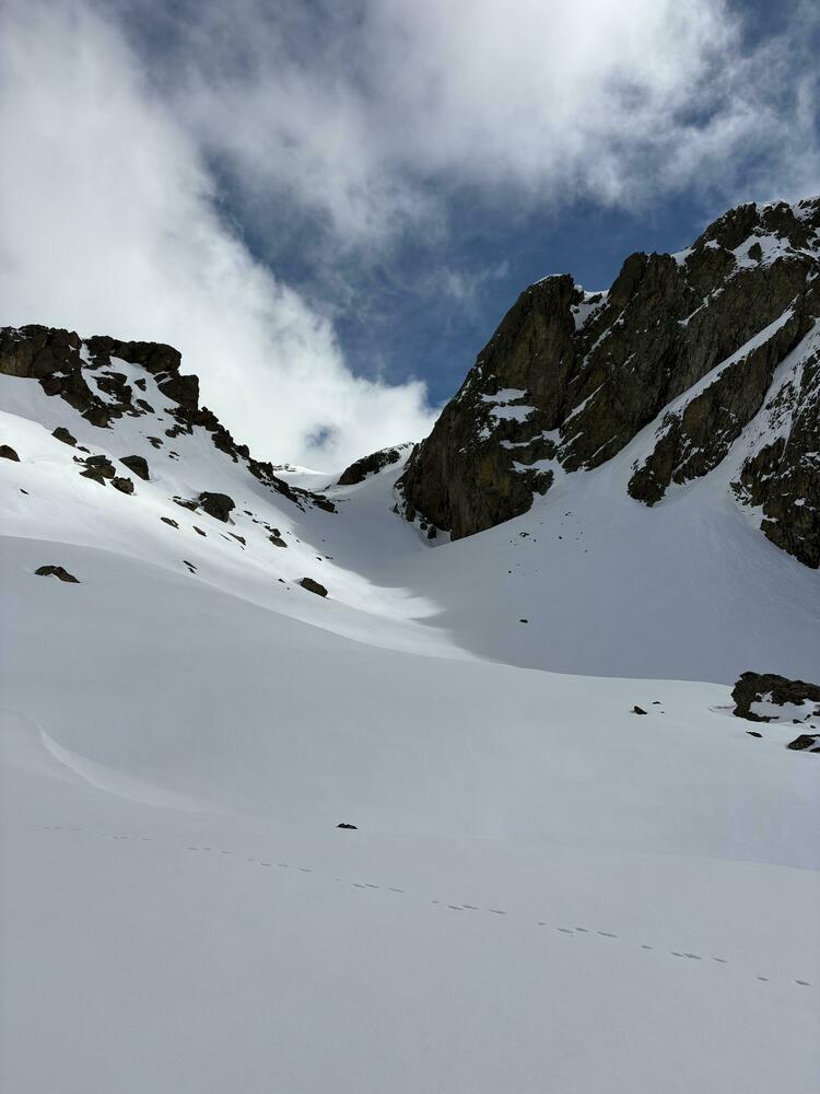 Montée vers le col de Peyreget depuis le lac Montée vers le col de Peyreget depuis le lac