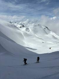 Dans la montée Dans la montée